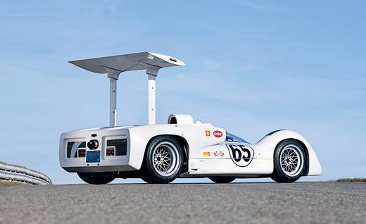 Coche de competición Chaparral 2E, vista tres cuartos posterior