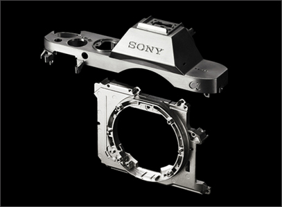 Piezas del cuerpo metálico de una Sony A7