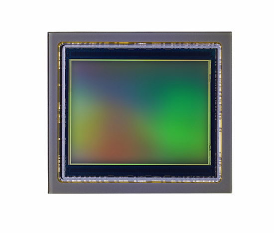 Sensor CMOS de 32,8 x 43,8 mm (formato medio) de la Cámara Pentax 645Z