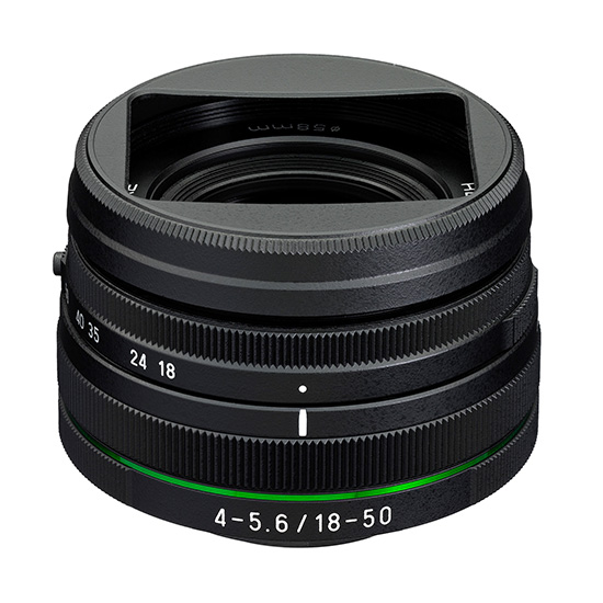 Objetivo HD Pentax-DA 18-50 mm f/4-5,6 DC WR RE, con parasol plano