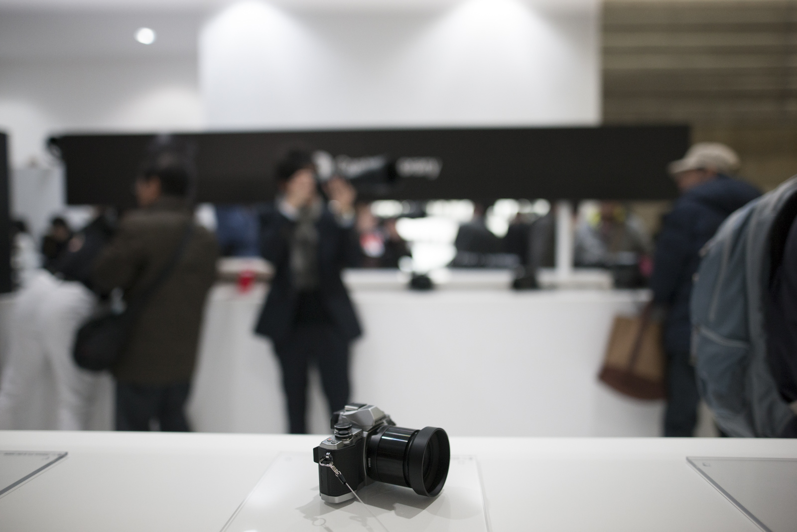 Tomas del estand de Sigma en la CP+ mediante el Sigma 24 mm f/1,4 Art, con muestras de bokeh