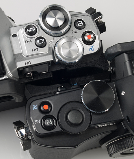 Comparación de los mandos de la parte superior derecha, E-M5 y E-M5 Mark II