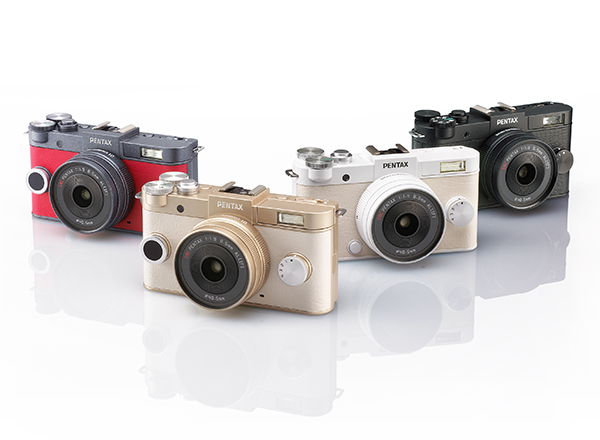 Pentax Q-S1, grupo de cuatro cámaras en distintas conbinaciones de colores