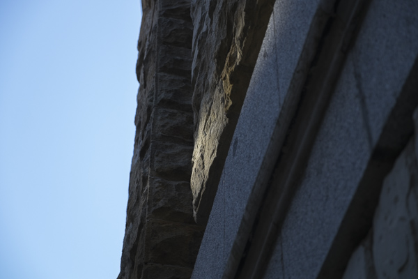 Laboral Ciudad de la Cultura, detalle de la mampostería