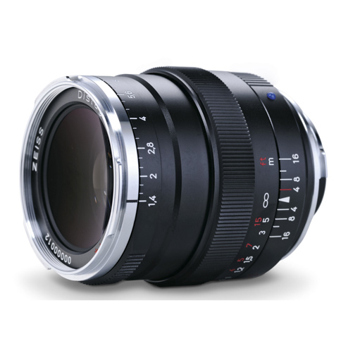 Zeiss-Distagon35_02_FF.jpg