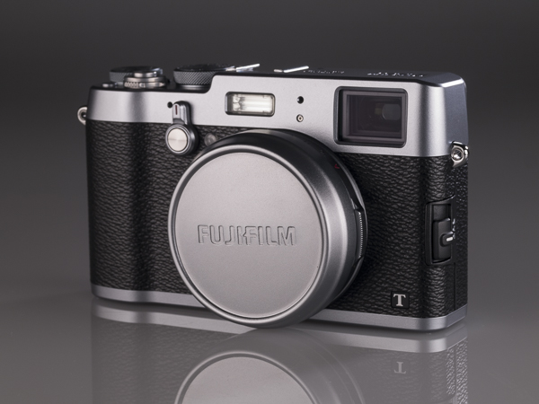 Prueba de campo Fujifilm X100T, cuerpo tres cuartos,