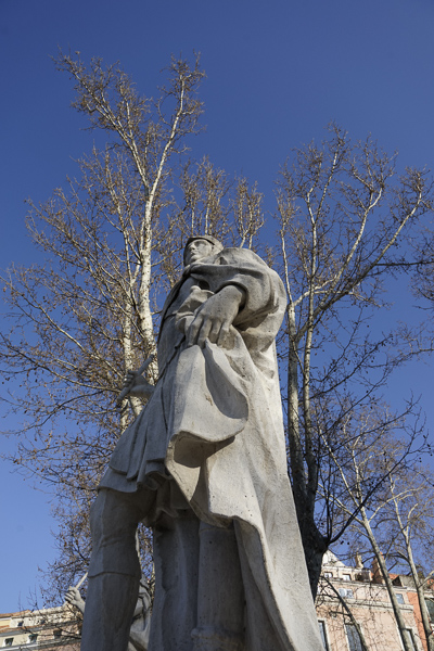 Sony 24-240 mm f/3,5-6,3, a 24 mm