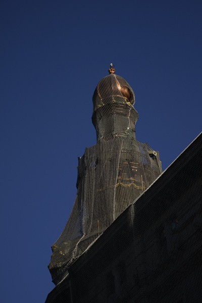 Sony 24-240 mm f/3,5-6,3, edificio en restaruración